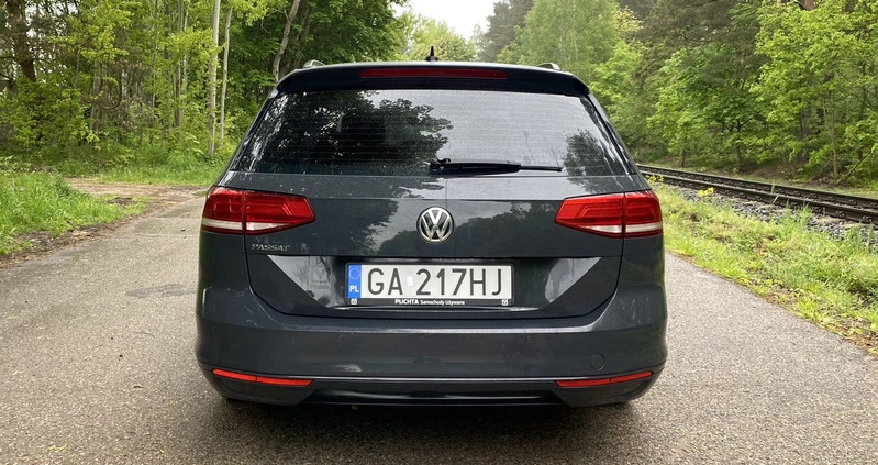 Volkswagen Passat cena 95900 przebieg: 119000, rok produkcji 2018 z Boguchwała małe 277